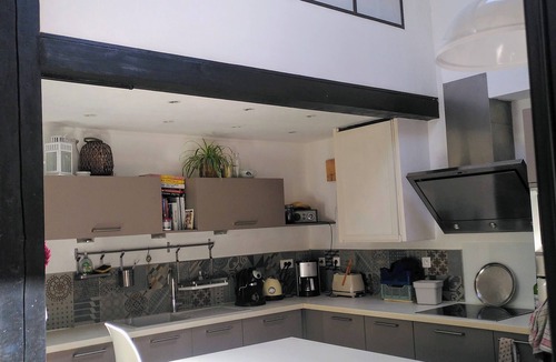 Baille House | Charming house, very central, quiet, with private parking and metro access