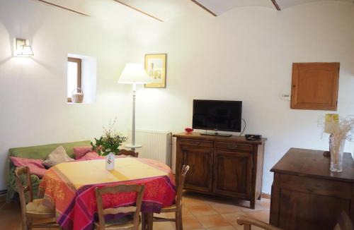 Mollans-sur-Ouveze House | Charming Provençal holiday home with garden