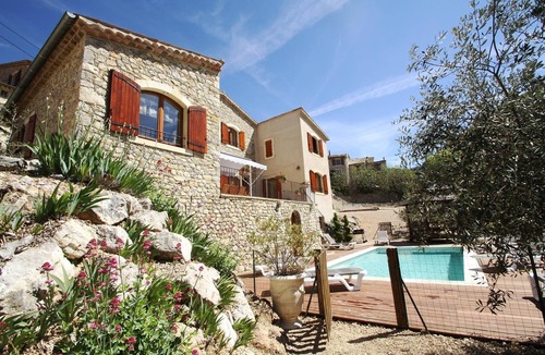 Plaisians Villa | Charming Provencal villa-mas facing Mont Ventoux Heated pool Jacuzzi