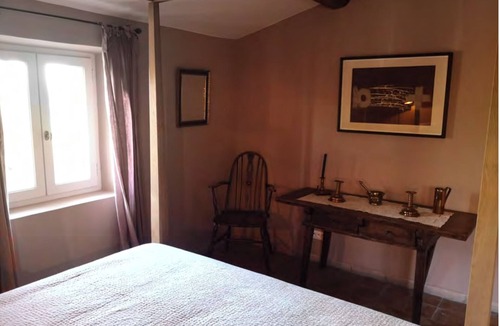 Menerbes Other | Charming Provençale farmhouse for rent in the middle of Lubéron National Park.