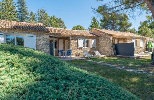 La Roque-sur-Pernes House | Charming stone house in a tourist residence