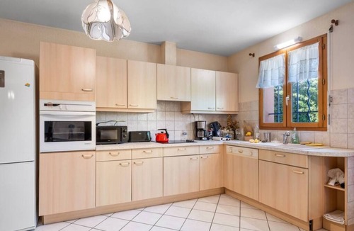 Miramar House | Charming villa close to the beach