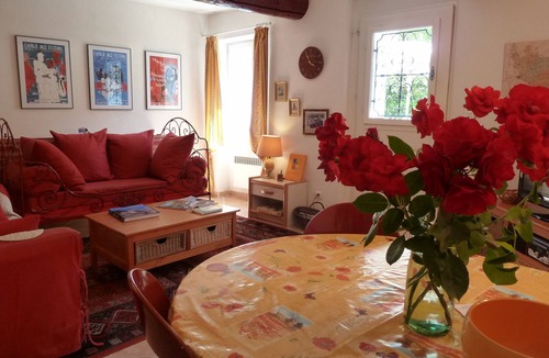Pernes-les-Fontaines Cottage | Charming village cottage renovated with taste at the heart of the Vaucluse