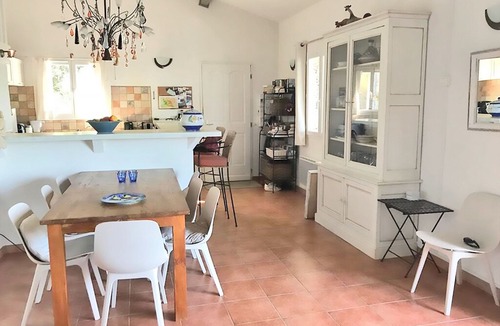 Villes-sur-Auzon Villa | Charming Villa in Villes-sur-Auzon with Swimming Pool
