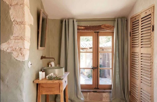 Menerbes Villa | Charming villa in the Luberon vineyards