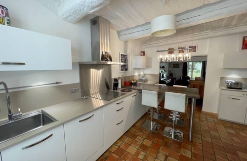 Lambesc House | Charming village house with swimming pool and beautiful shaded terrace