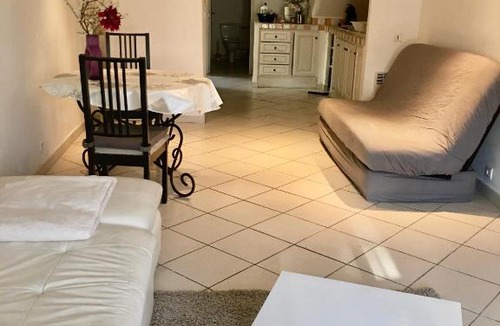 Lauris Apartment | Chez Nous1