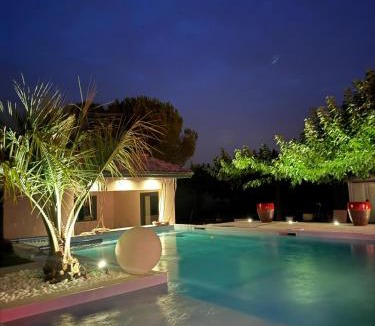 Vallon-Pont-d'Arc House | Chic and Chill Guest House, gite Provençal