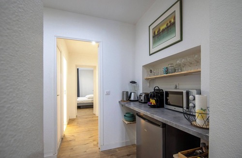 Hotel-de-Ville Apartment | Chic & Moderne | 3 min Vieux-Port & Panier | 4P