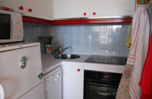 Miramar Apartment | Classified 2* T2 + cabin apartment facing the sea - Miramar beach - private parking