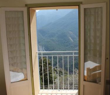 Le Mas Apartment | Colchique