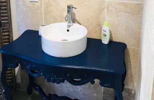 Beaucaire Apartment | Comfortable Apartment: Parking, AC, Wifi