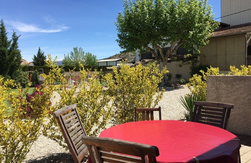 Curbans Apartment | Comfortable gîte with swimming pool at the gateway to the Southern Alps