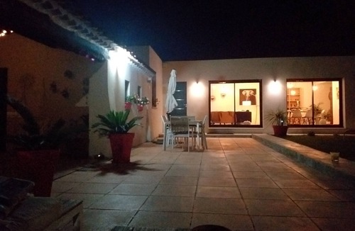 Morieres-les-Avignon Villa | Contemporary villa at the door of the luberon