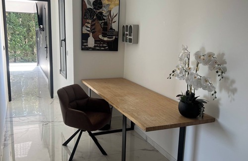Vaison-la-Romaine Villa | Contemporary home in Vaison-la-Romaine Comfort, light & heated pool in Provence
