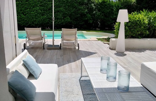 Montfavet Villa | Contemporary villa about 220m2 swimming pool