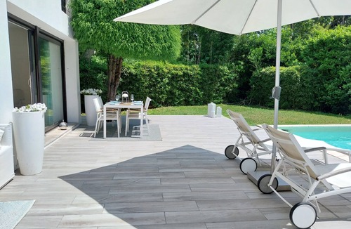 Montfavet Villa | Contemporary villa about 220m2 swimming pool