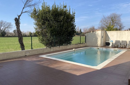 Entressen Villa | Contemporary villa. Near AIX/MARSEILLE/ALPILLE/AVIGNON/ARLES