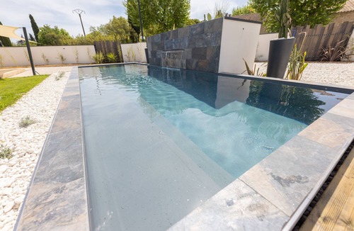 Molleges Villa | Contemporary villa with pool in the heart of Provence