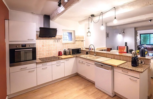Molleges House | ★ Cosy Provencal town house in the heart of the Alpilles ★Close to all amenities