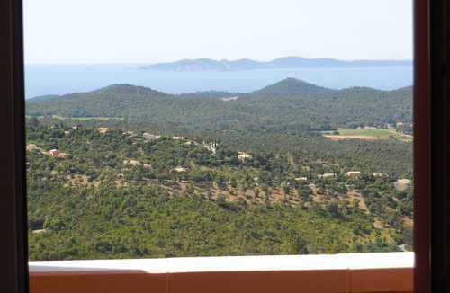 La Londe-les-Maures Villa | Côte d'Azur: all-comfort villa with a stunning sea view and heated pool