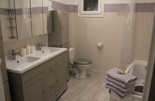 Boulbon House | Cottage Au Petit Bonheur Montagnette in Boulbon