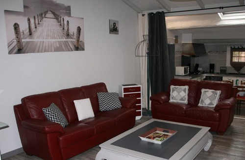 Chateaurenard Apartment | Cottage between Avignon and St Rémy de Provence with swimming pool