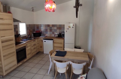 Entrechaux Cottage | Cottage 'Gîte Lavande' with Mountain View, Wi-Fi and Air Conditioning