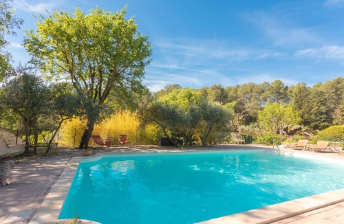 Draguignan House | Cottage 'Les Bergeries De Danielle' with Private Pool, Private Terrace and Wi-Fi