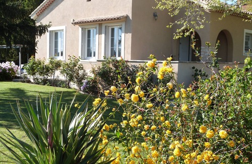 St.-Remy-de-Provence House | Country house with a pool in Saint-Rémy-de-Provence, sleeps 8