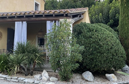Cabannes House | Country house between Alpilles and Luberon.