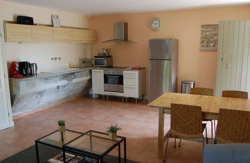 Valreas Villa | Country House in Provence with Garden Access