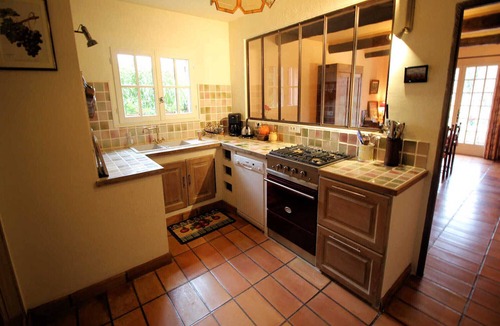 Courthezon House | Courthézon near Avignon, holiday villa, swimming pool, beautiful park