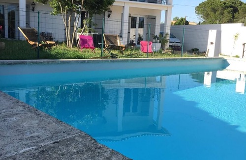 Courthezon Apartment | Courthézon Between vineyards and village