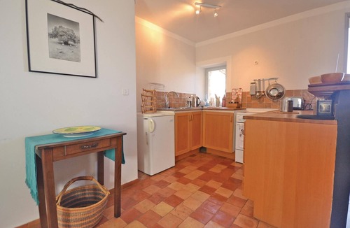 Bonnieux Apartment | Cozy apartment in Bonnieux with kitchen