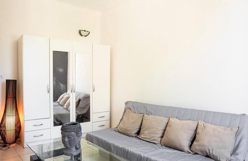 Marignane Apartment | Cozy apartment in Marignane with WiFi