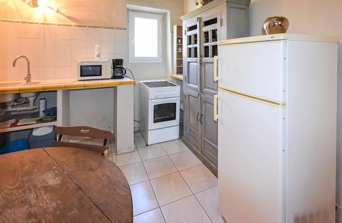 Monteux Apartment | Cozy apartment in Monteux with WiFi