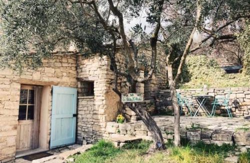 Revest-Saint-Martin House | Cute stone cottage in Provence