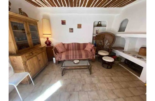 Correns House | Cute village house in the center