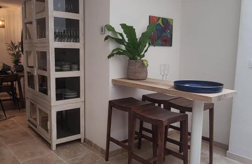 Caromb House | Cycle , Cook and Relax