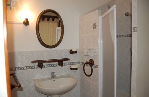 Aubagne House | Detached house at the foot of the hill