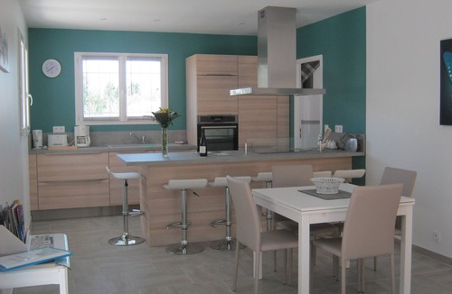 Robion Villa | Detached villa with * rating and air conditioning and views of the Luberon