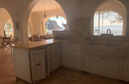 Carqueiranne House | Directly on the Mediterranean See 'Pieds dans l'eau'