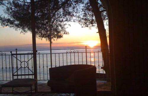 Carqueiranne House | Directly on the Mediterranean See 'Pieds dans l'eau'