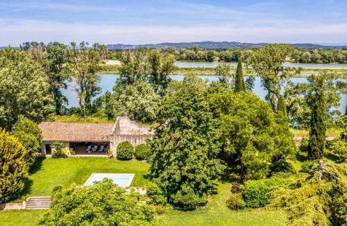 Beaucaire House | Domaine de Brancas and Petit Domaine De Brancas