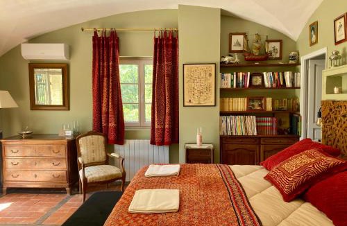 Mondragon Bed & Breakfast | Domaine du Commandeur