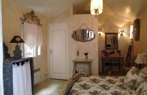 Cabries Bed & Breakfast | Double room-Comfort-Ensuite with Shower-Garden view