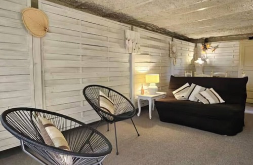 Pourcieux House | DOWNSTAIRS VILLA IN A WOODED PARK, IN THE HEART OF NATURE
