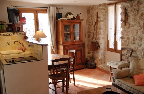 Bauduen Apartment | Duplex apartment in the medieval part of Bauduen