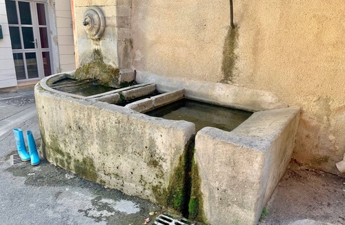 Lourmarin Apartment | "Duplex Atelier/coeur de Lourmarin"